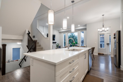 Kitchen Island Photo of 20427 83b Avenue, Langley, BC