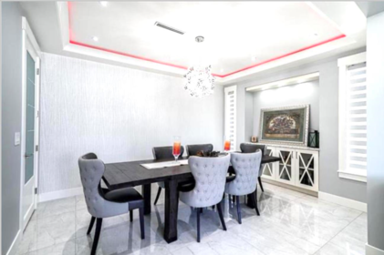 Family Room Photo of 17012 57 Avenue, Surrey, BC