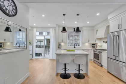 Kitchen Island Photo of 37 20189 84 Avenue, Langley, BC