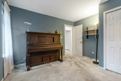 Basement Recreation Room Photo of 114 14271 18a Avenue, Surrey, BC