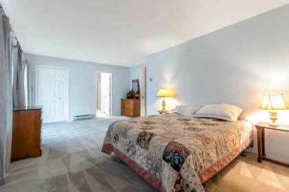 Entry Foyer Photo of 114 14271 18a Avenue, Surrey, BC