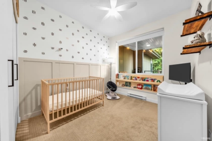 Office / Den Photo of 201 5460 Broadway, Burnaby, BC