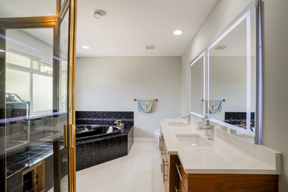 Basement Recreation Room Photo of 18467 55 Avenue, Surrey, BC