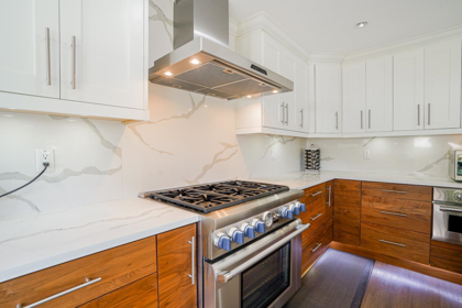 Breakfast Nook Photo of 18467 55 Avenue, Surrey, BC