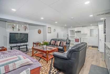 Garage Interior Photo of 18467 55 Avenue, Surrey, BC