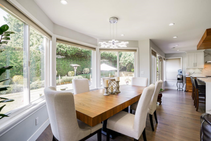 Kitchen Island Photo of 18467 55 Avenue, Surrey, BC