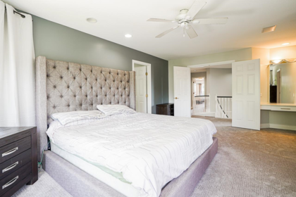 Powder Room Photo of 18467 55 Avenue, Surrey, BC