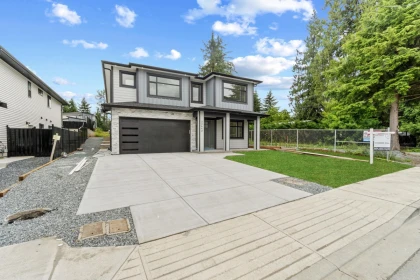Family Room Photo of 33664 Dewdney Trunk Road, Mission, BC