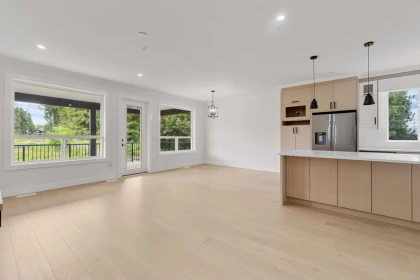 Kitchen Island Photo of 33664 Dewdney Trunk Road, Mission, BC