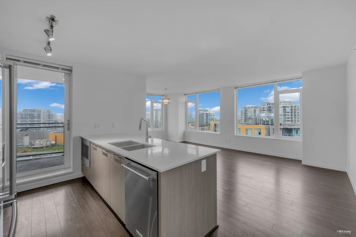 Kitchen Photo of 1109 7708 Alderbridge Way, Richmond, BC