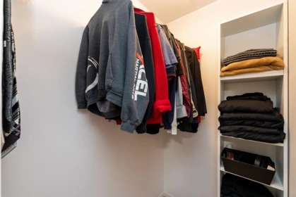 Guest Bathroom Photo of 305 2340 Hawthorne Avenue, Port Coquitlam, BC