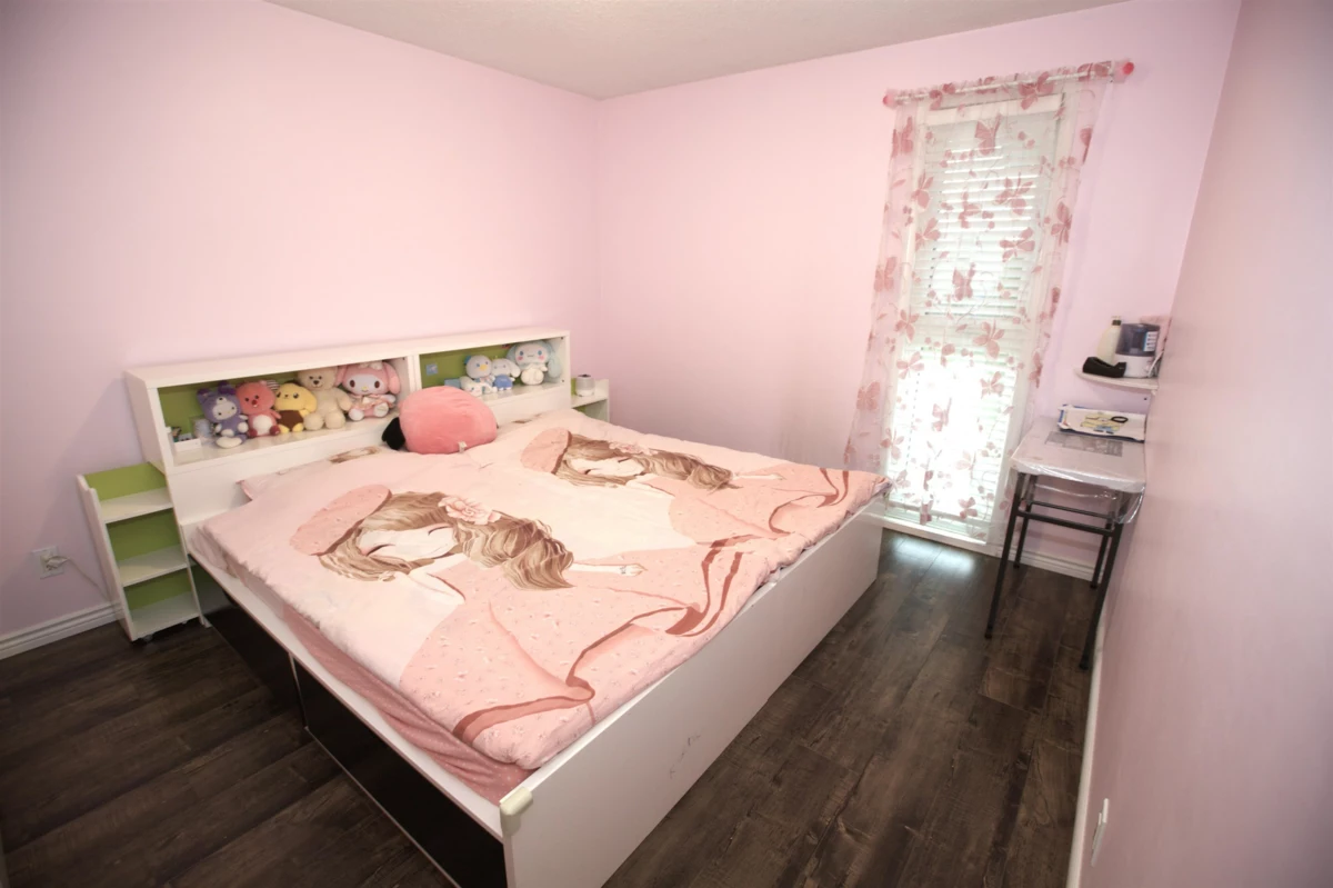 Walk-In Closet Photo of 20 10940 Springmont Drive, Richmond, BC