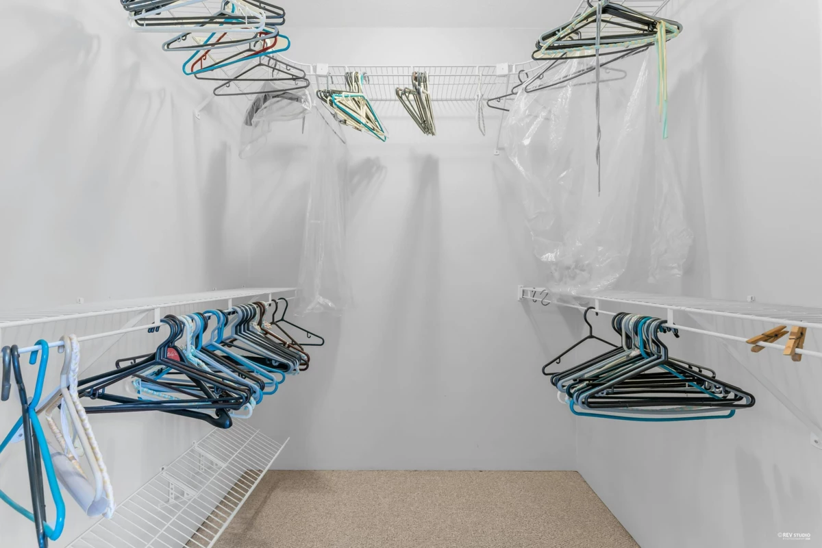 Hallway Photo of 8 4890 48 Avenue, Delta, BC