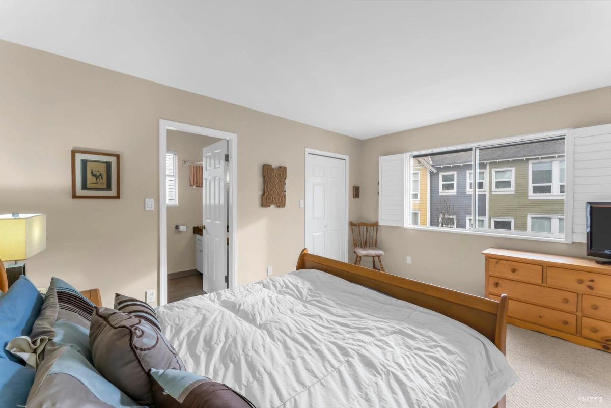 Mudroom Photo of 8 4890 48 Avenue, Delta, BC