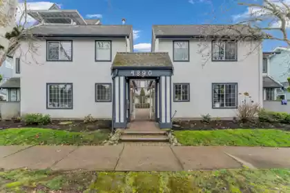 Front exterior of 8 4890 48 Avenue, Delta, BC