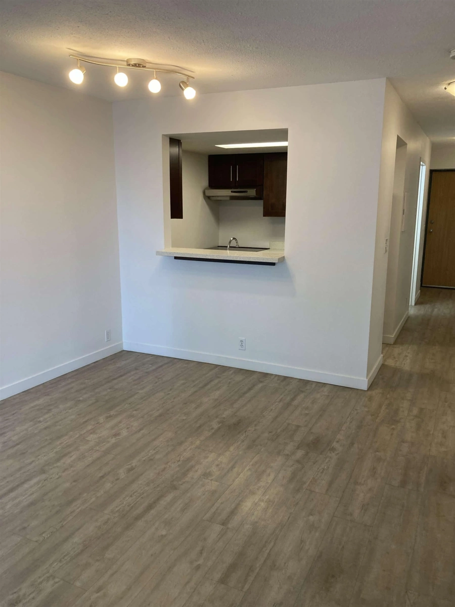 Living Room Photo of 405 789 Drake Street, Vancouver, BC