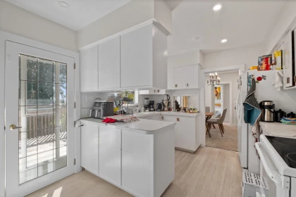 Breakfast Nook Photo of 869 Clements Avenue, North Vancouver, BC