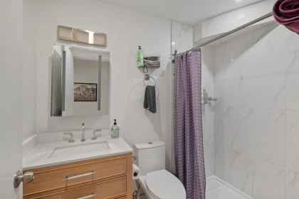Walk-In Closet Photo of 869 Clements Avenue, North Vancouver, BC