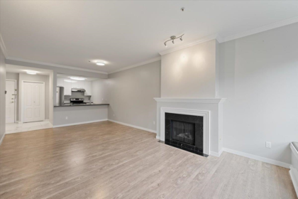 Walk-In Closet Photo of 204 8680 Lansdowne Road, Richmond, BC