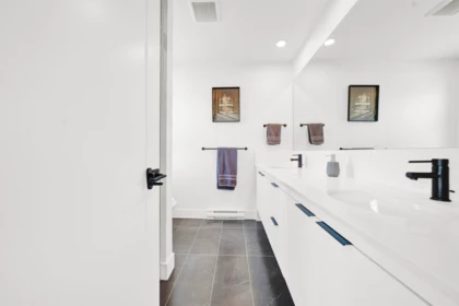 Walk-In Closet Photo of 10 19255 Aloha Drive, Surrey, BC