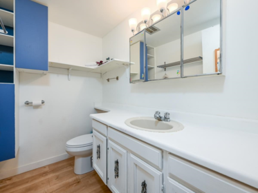 Powder Room Photo of 201 2336 Wall Street, Vancouver, BC