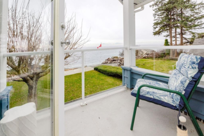 Hallway Photo of 1537 Mccullough Road, Sechelt, BC