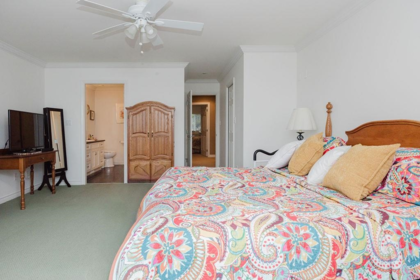 Swimming Pool Photo of 1537 Mccullough Road, Sechelt, BC