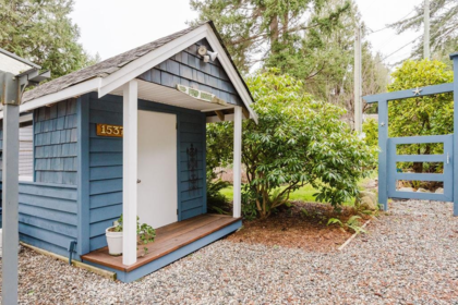 Walk-In Closet Photo of 1537 Mccullough Road, Sechelt, BC