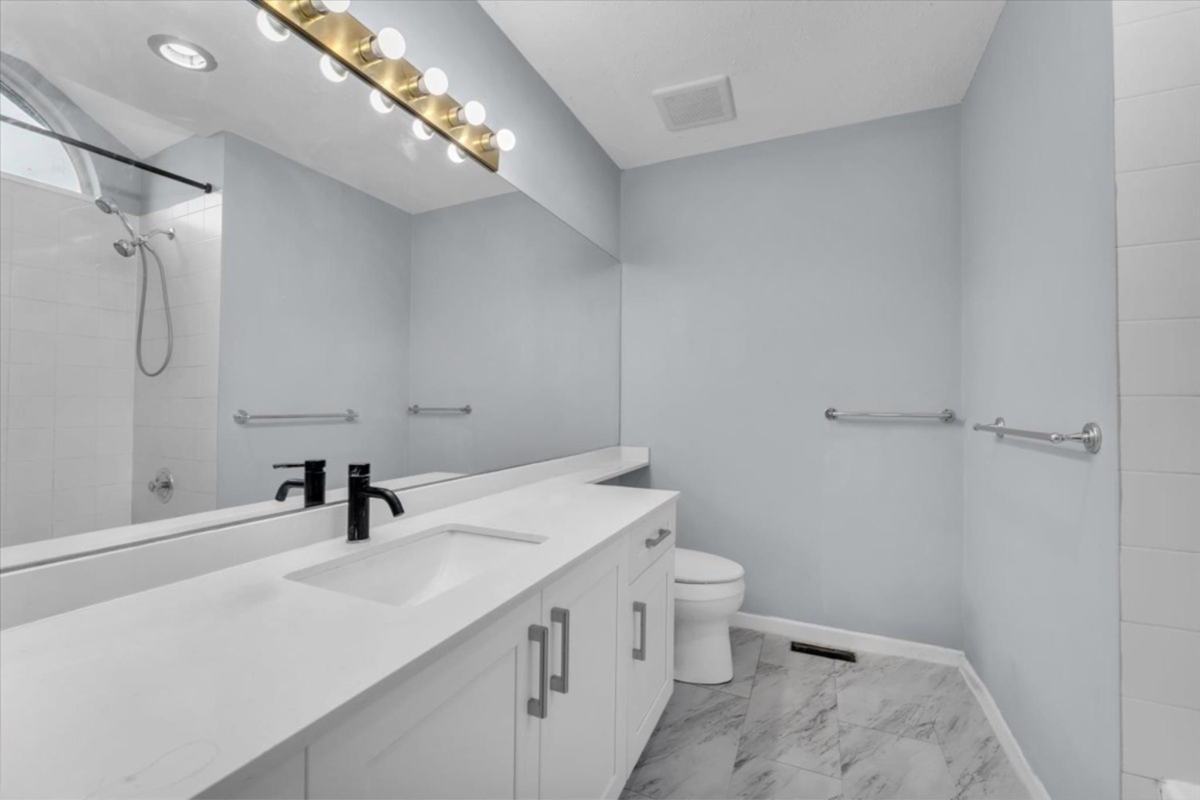 Loft / Bonus Room Photo of 3 6675 No. 2 Road, Richmond, BC