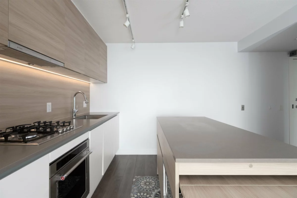 Dining Area Photo of 912 988 Quayside Drive, New Westminster, BC