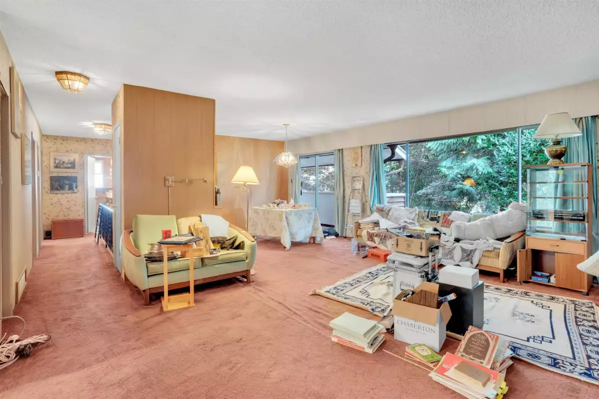 Family Room Photo of 9533 139 Street, Surrey, BC