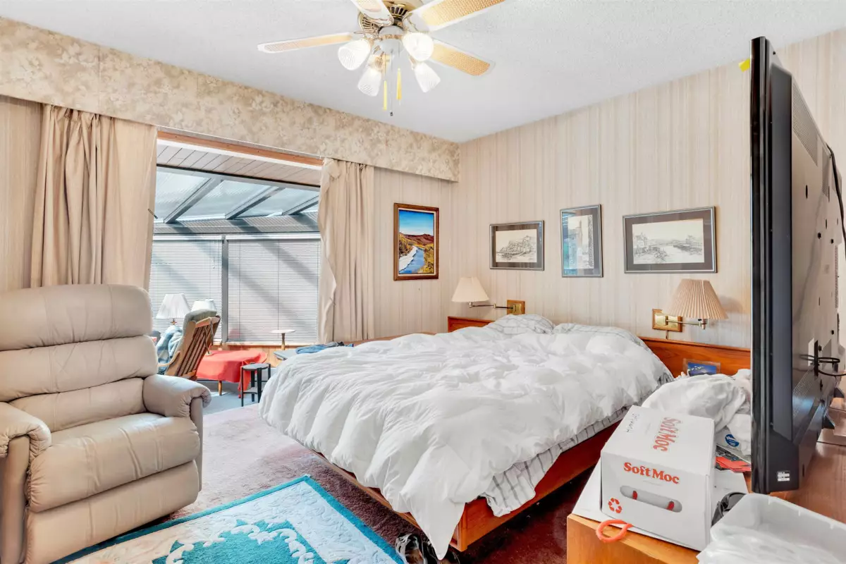 Primary Bathroom Photo of 9533 139 Street, Surrey, BC