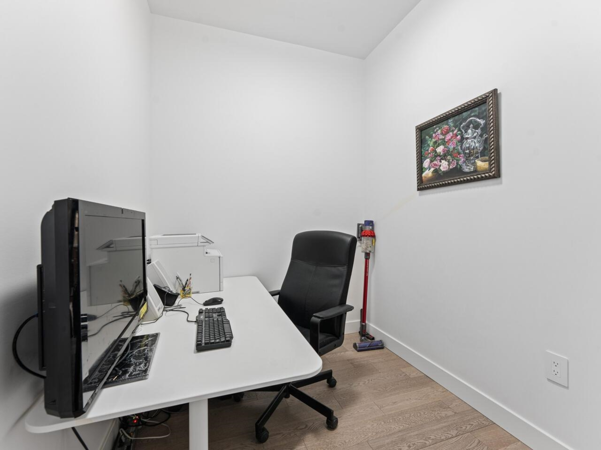 Bedroom 4 Photo of 302 3220 Connaught Crescent, North Vancouver, BC
