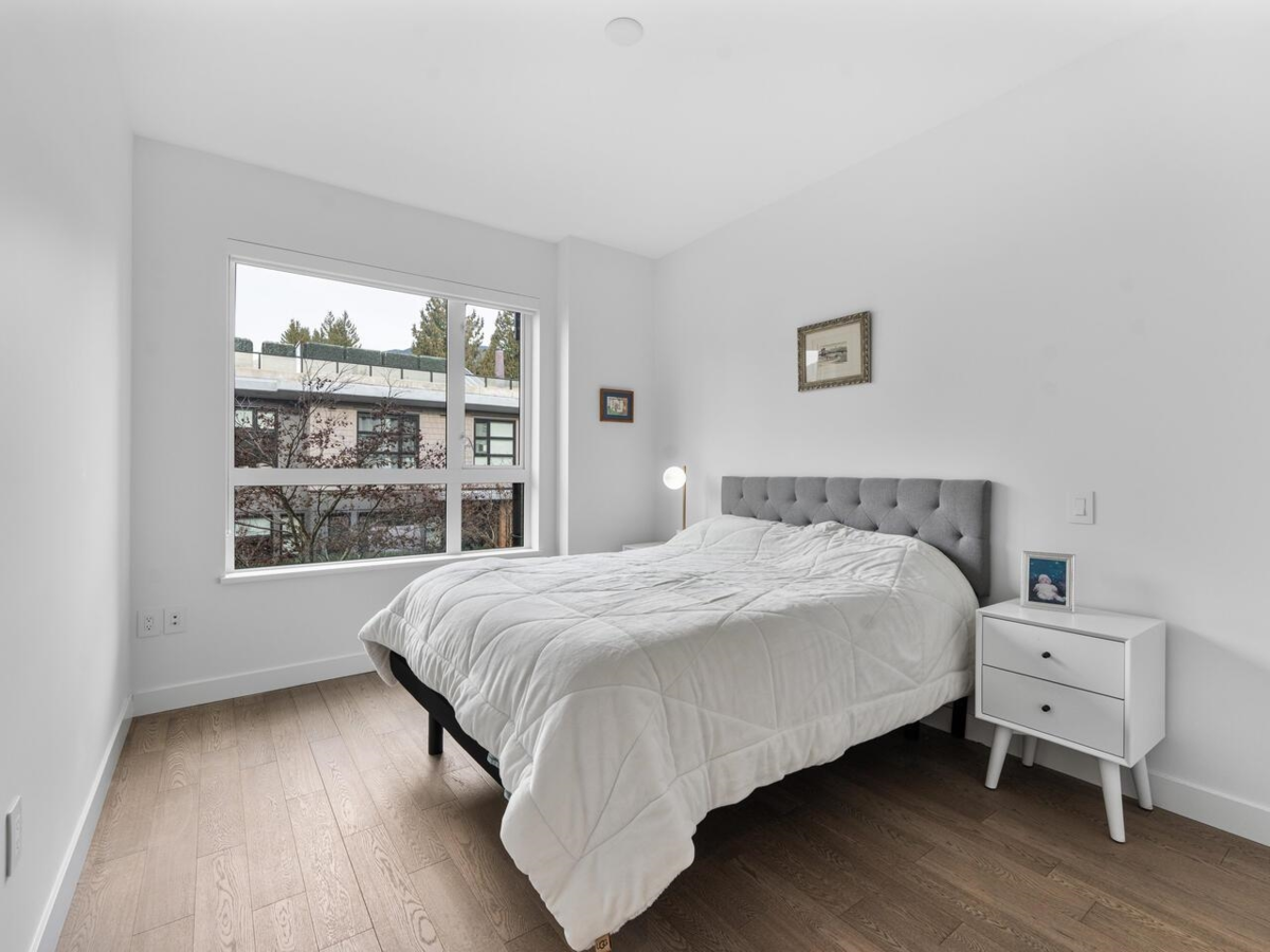 Primary Bedroom Photo of 302 3220 Connaught Crescent, North Vancouver, BC