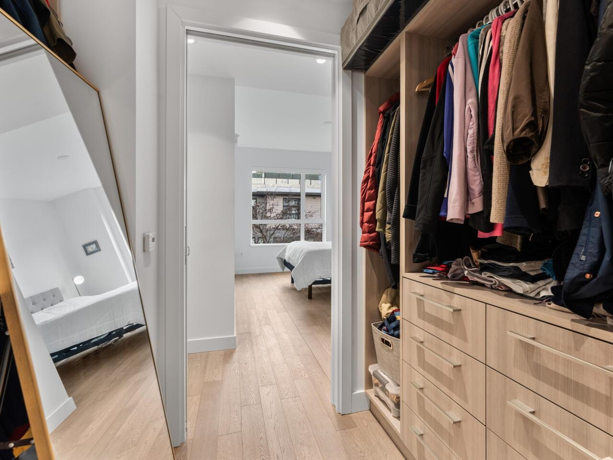 Walk-In Closet Photo of 302 3220 Connaught Crescent, North Vancouver, BC