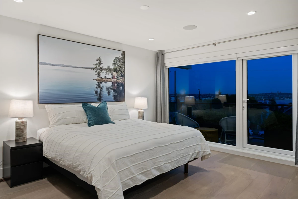 Guest Bathroom Photo of 336 E Keith Road, North Vancouver, BC