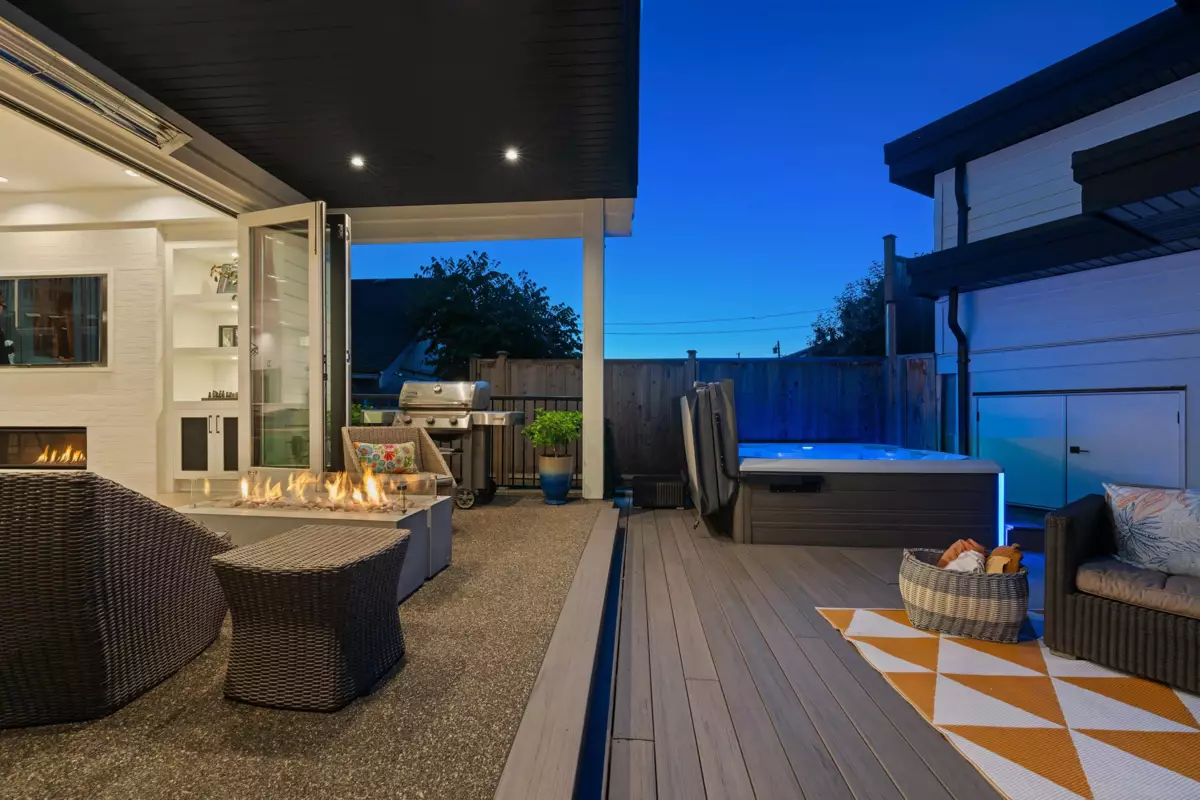 Hot Tub / Spa Photo of 336 E Keith Road, North Vancouver, BC