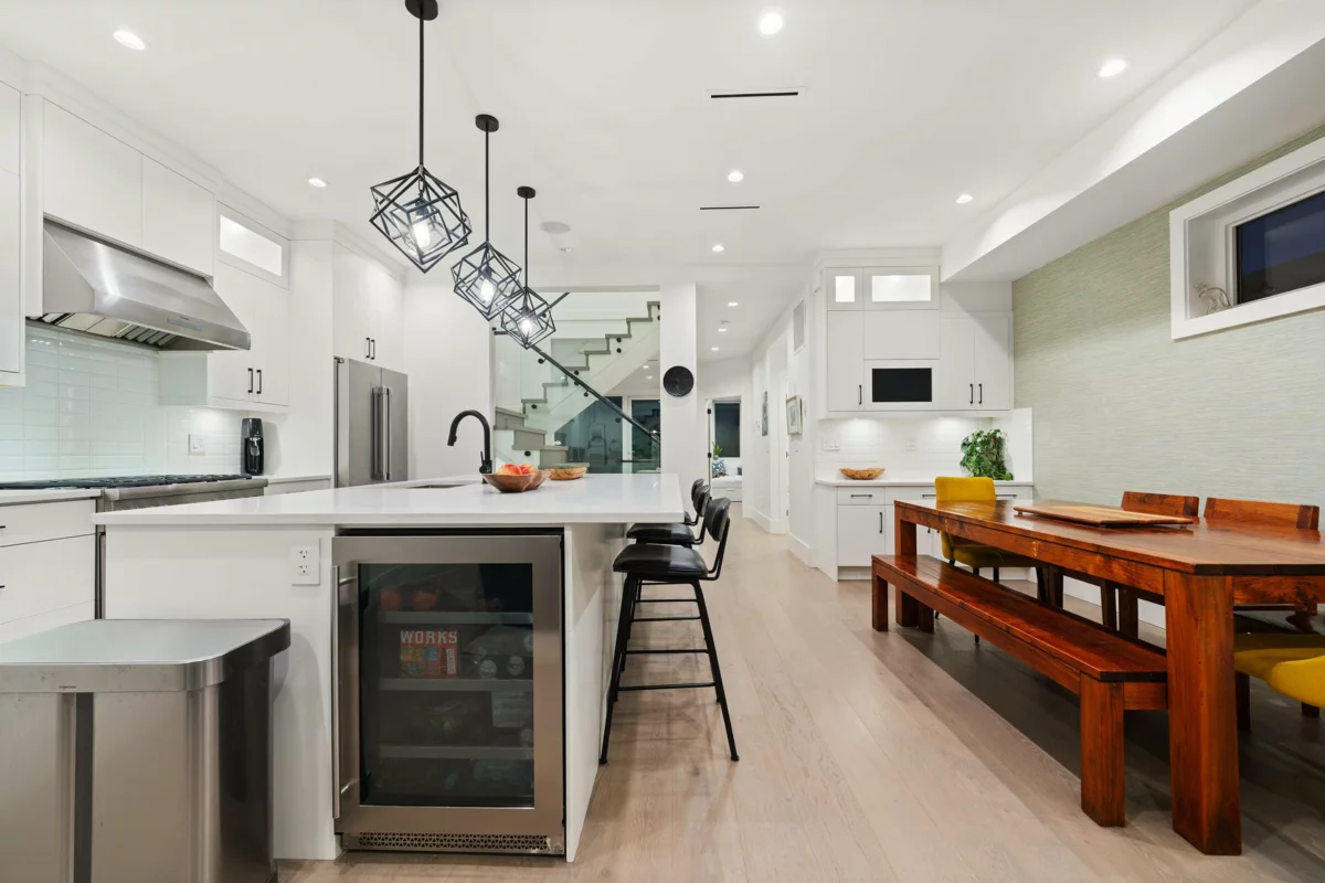 Kitchen Photo of 336 E Keith Road, North Vancouver, BC