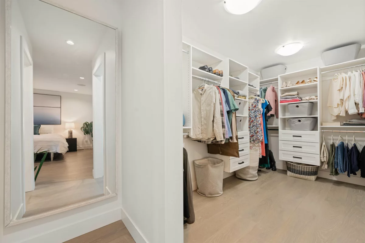 Laundry Room Photo of 336 E Keith Road, North Vancouver, BC