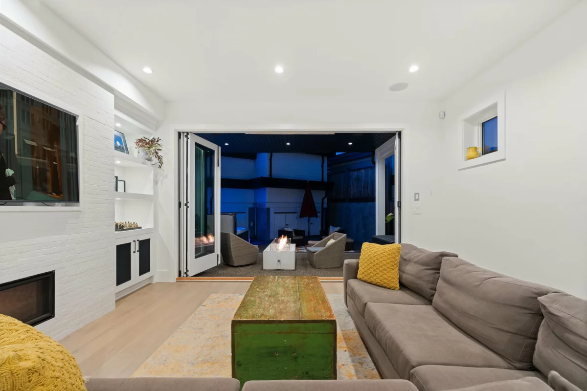 Primary Bathroom Photo of 336 E Keith Road, North Vancouver, BC