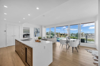 703 1439 George Street, White Rock, BC, White Rock — Apartment/Condo for sale