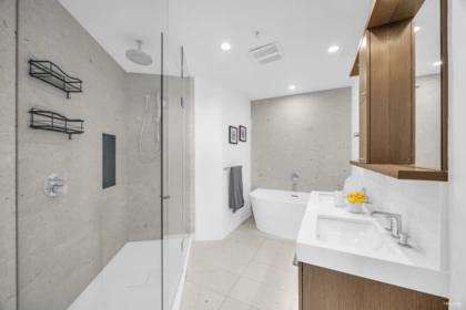 Laundry Room Photo of 703 1439 George Street, White Rock, BC