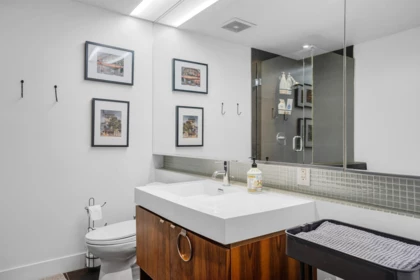 Guest Bathroom Photo of 309 33 W Pender Street, Vancouver, BC