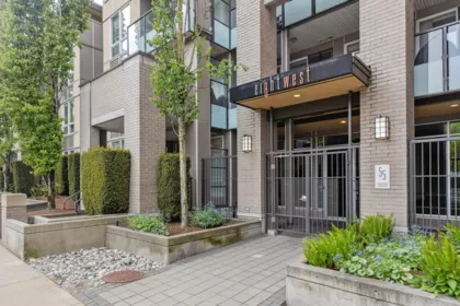 316 55 Eighth Avenue, New Westminster, BC, New Westminster — Apartment/Condo for sale