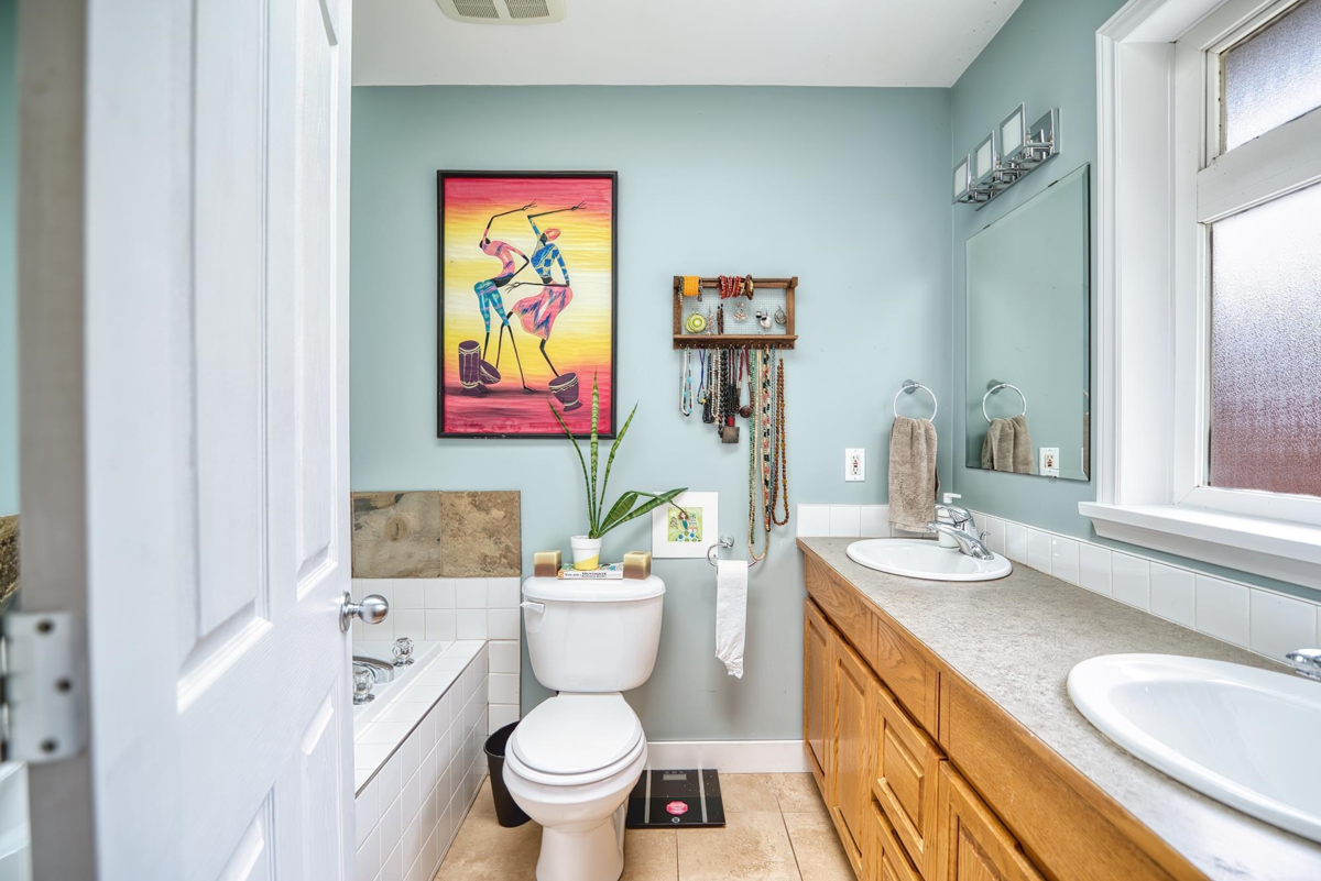 Bedroom 3 Photo of 6302 Jasper Road, Sechelt, BC