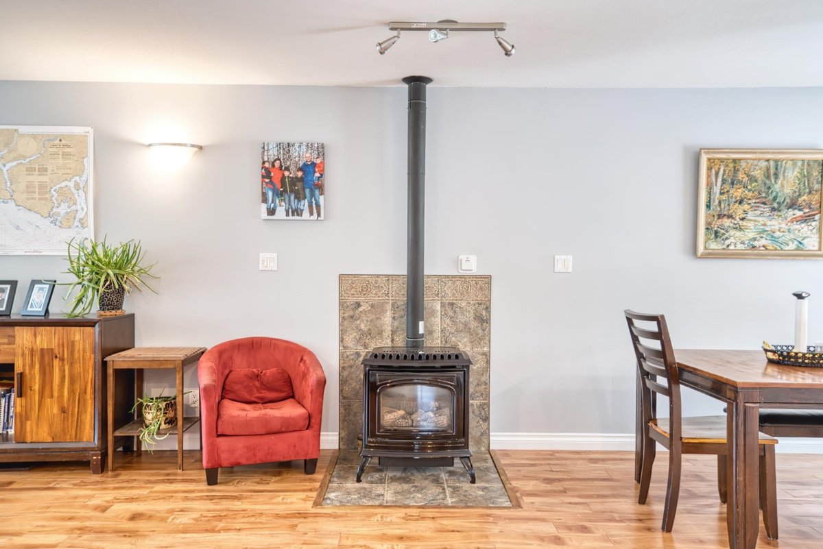 Family Room Photo of 6302 Jasper Road, Sechelt, BC