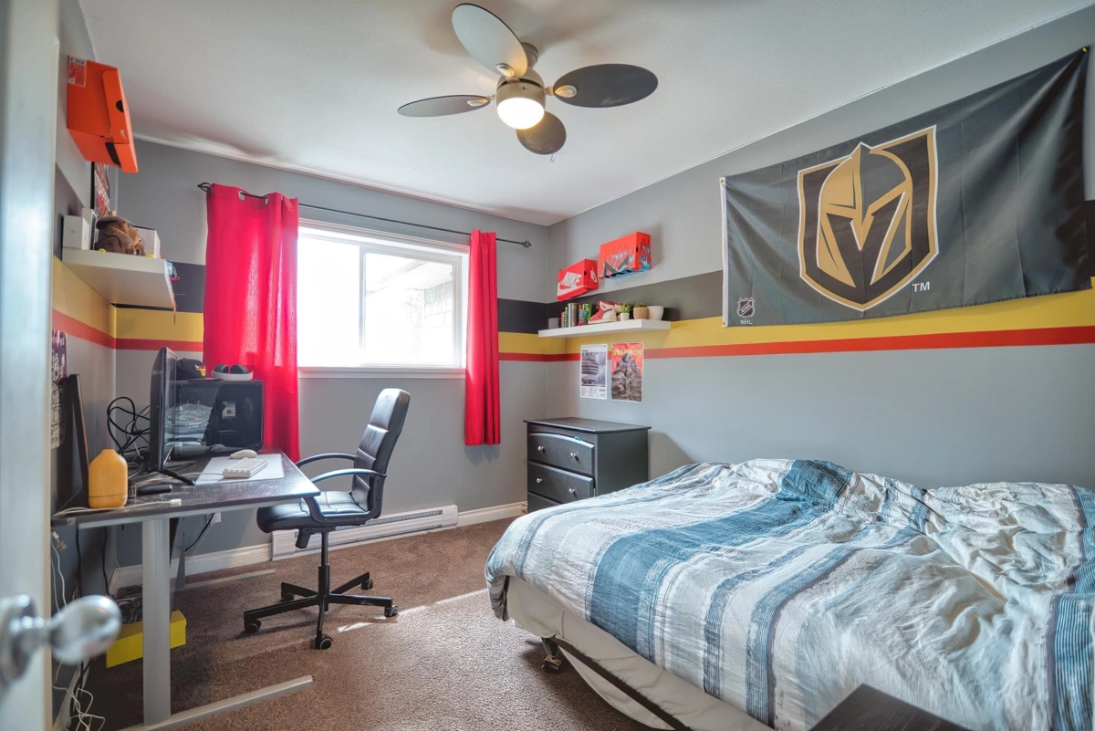 Guest Bathroom Photo of 6302 Jasper Road, Sechelt, BC