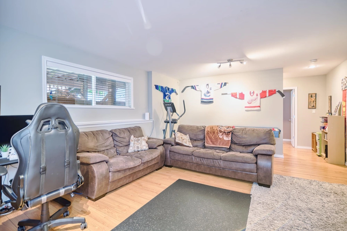 Mudroom Photo of 6302 Jasper Road, Sechelt, BC
