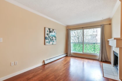 Kitchen Photo of 307 1169 Nelson Street, Vancouver, BC