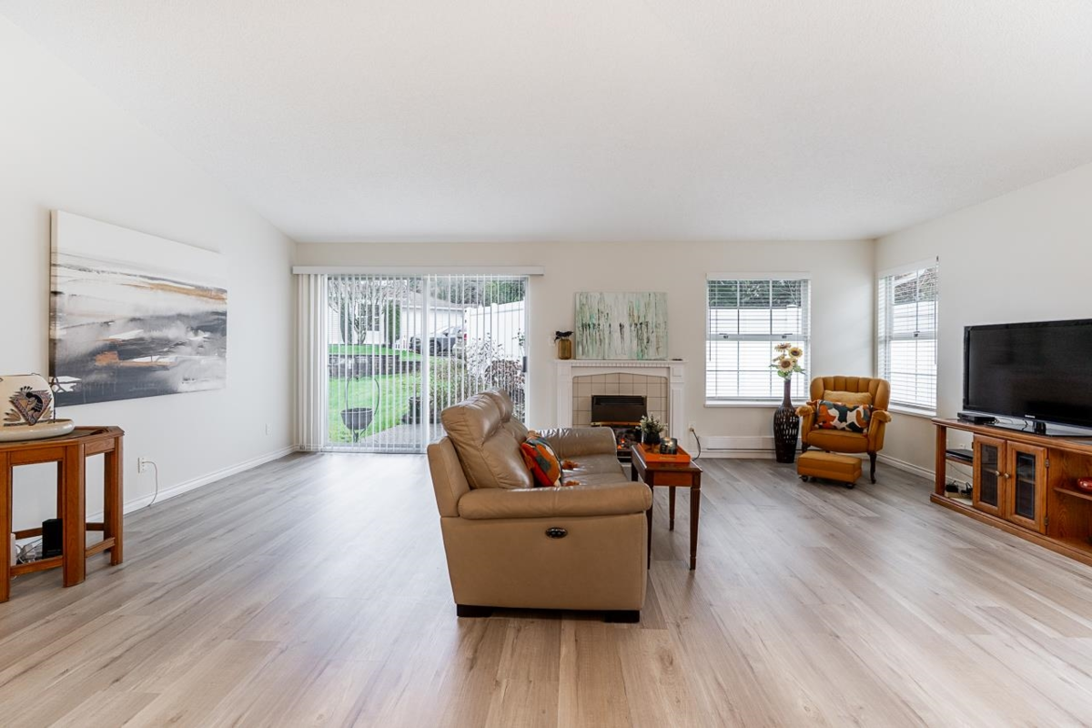 Bedroom 3 Photo of 37 6537 138 Street, Surrey, BC